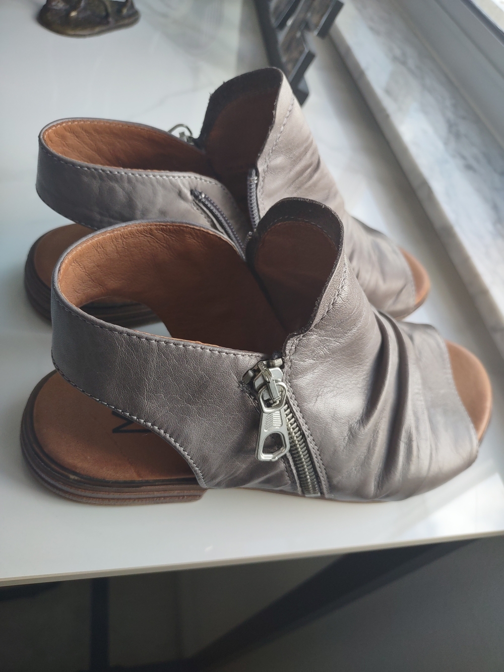 Miz Mooz Dylan Gray Leather Slingback Sandal with Side Zipper - Picture 3 of 6